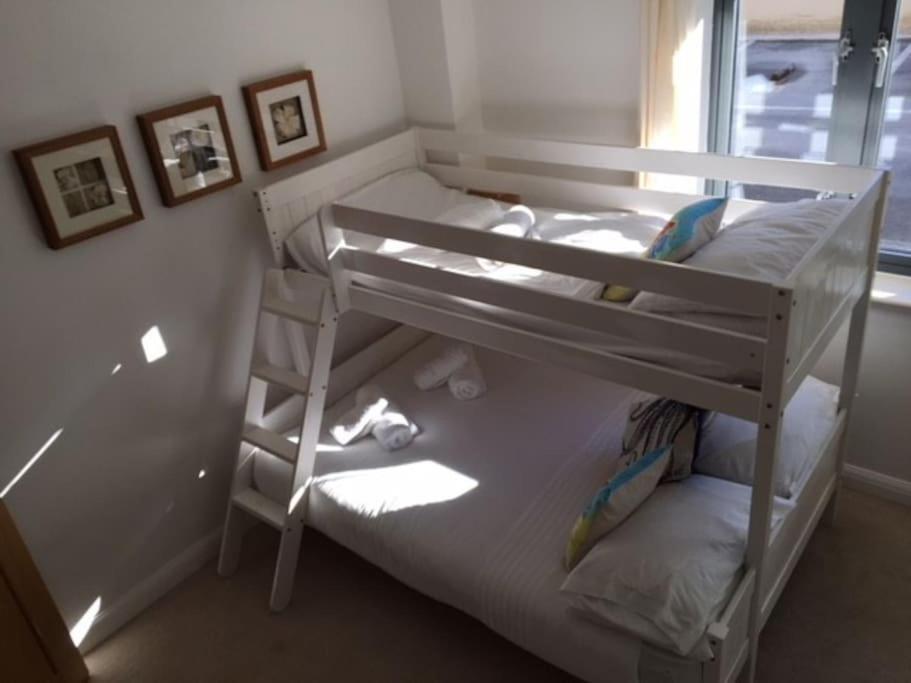2Bed With Pool & Sea View Apartment New Quay Dış mekan fotoğraf