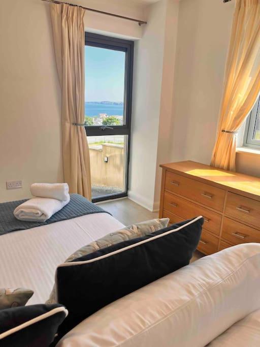 2Bed With Pool & Sea View Apartment New Quay Dış mekan fotoğraf