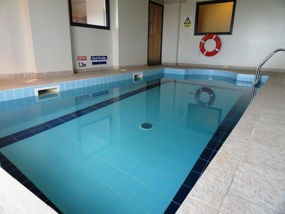 2Bed With Pool & Sea View Apartment New Quay Dış mekan fotoğraf