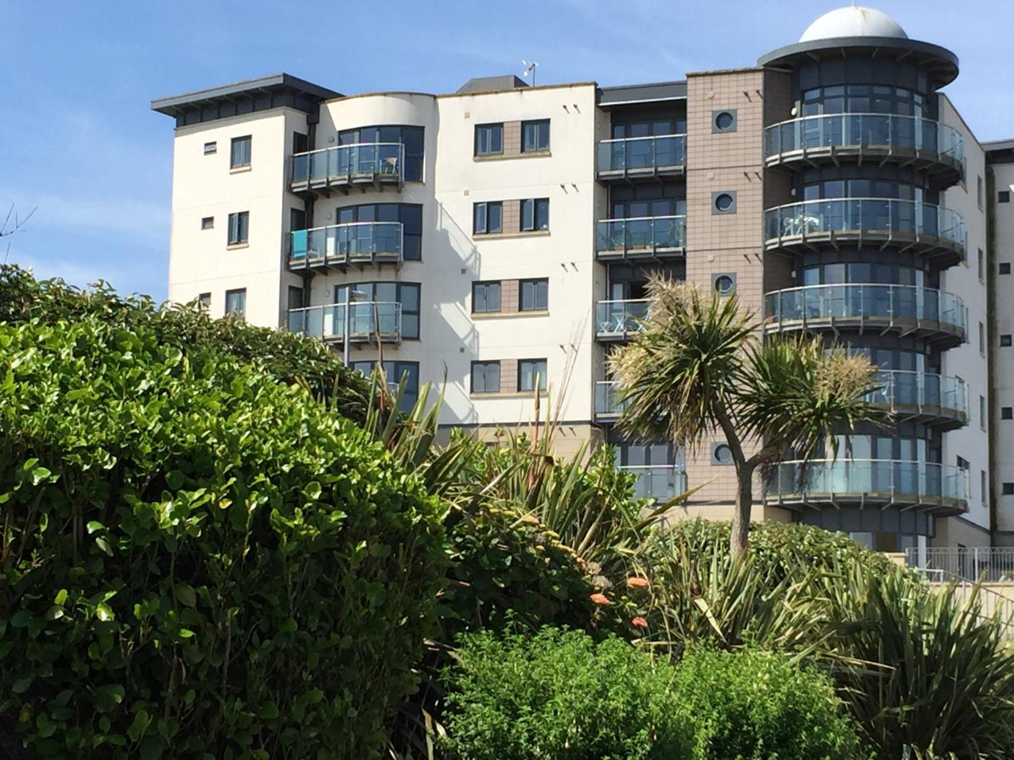 2Bed With Pool & Sea View Apartment New Quay Dış mekan fotoğraf